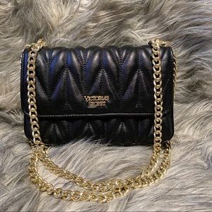 Victoria Secret crossbody with gold chain